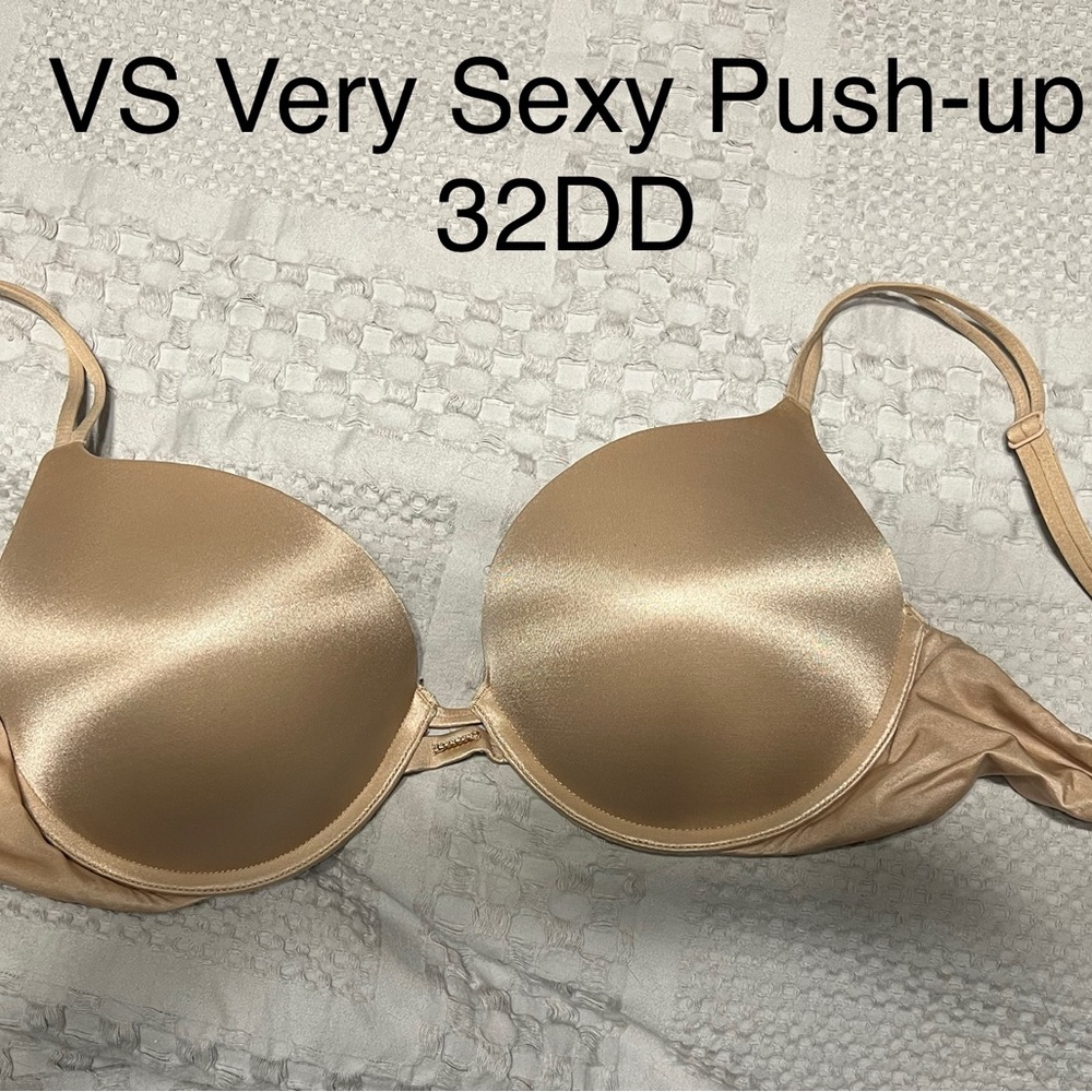 Natori, SOMA and VS bras - like new condition.